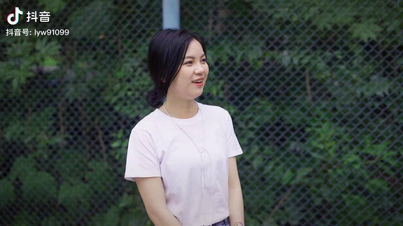 穿短裙是她的自由不是你蹲下的理由穿衣自由加菲菡z