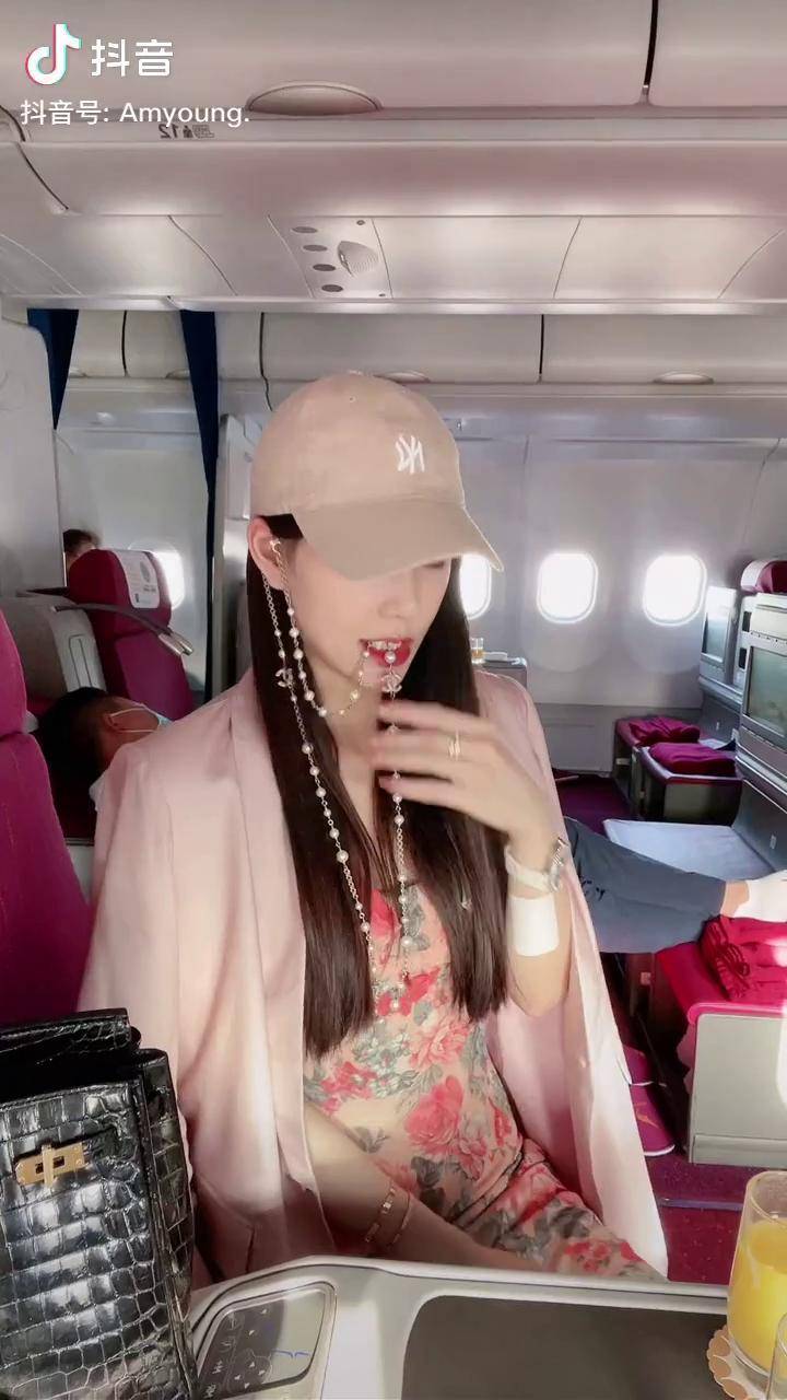 越听越上头东南亚吊链舞