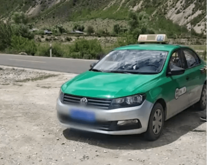 "一个敢打车一个敢接单",女子从江苏打车到西藏,车费要多少?