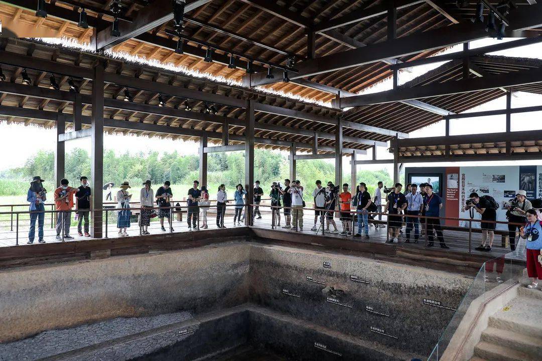 杭州良渚日宫殿巨型木构展示点正式开放