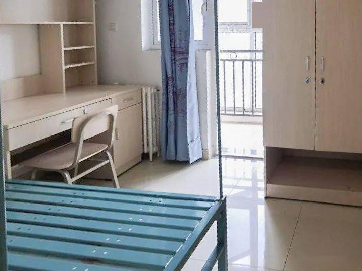 整洁的宿舍吧~毕业之际,南开大学向全体毕业生发出了"文明离校"的倡议