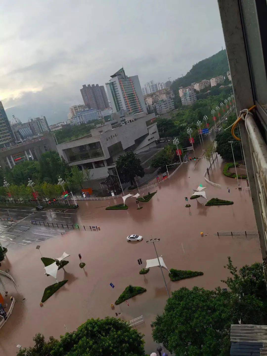 达州启动i级防汛应急响应!这些地方遭淹惨了.