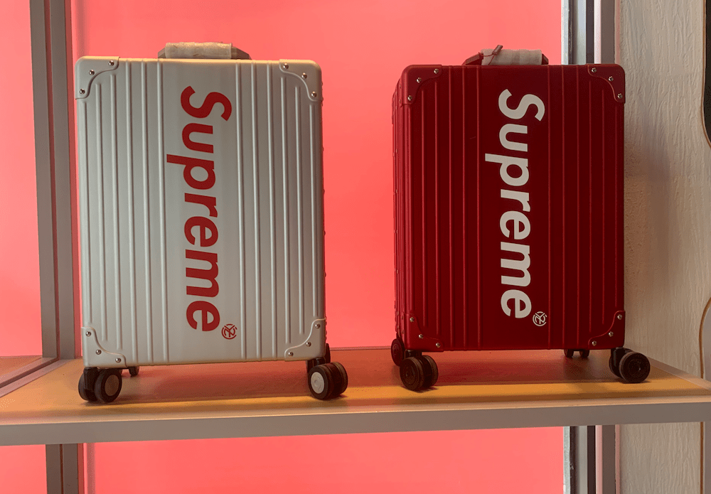 揭秘supreme"山寨生意":让薇娅"翻车"的授权方仍在寻求合作,联名费