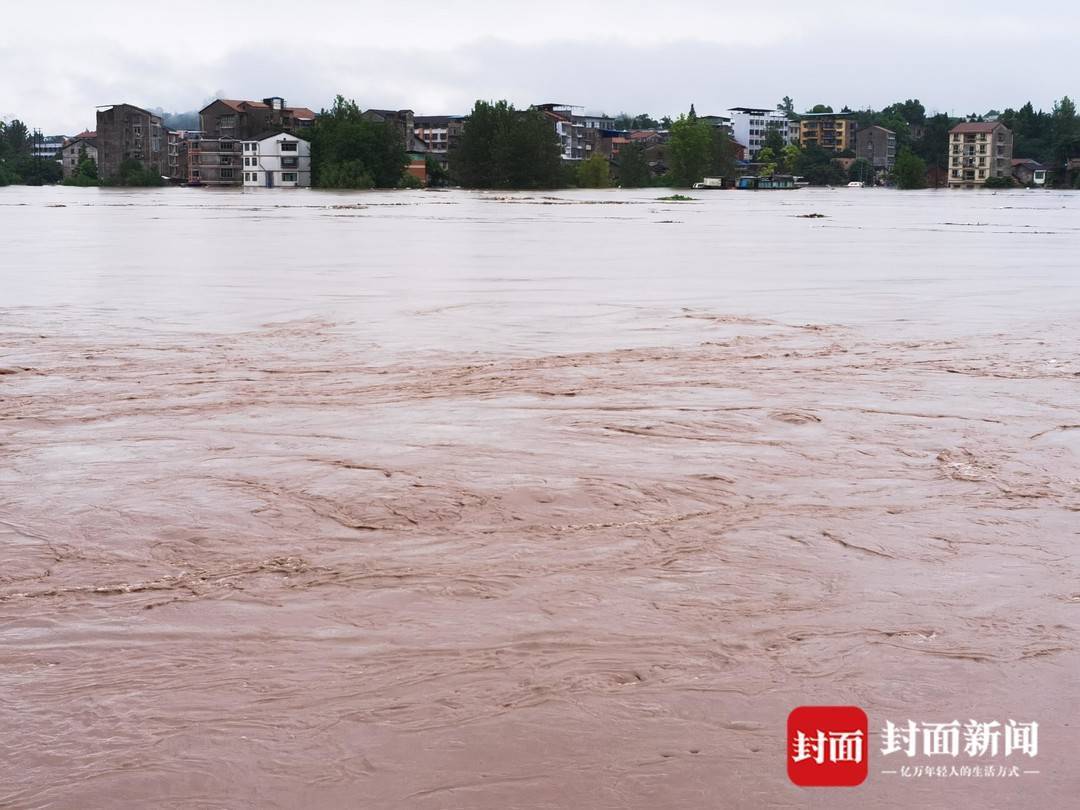37个乡镇街道受灾!四川渠县城区11日21时迎来渠江洪峰过境