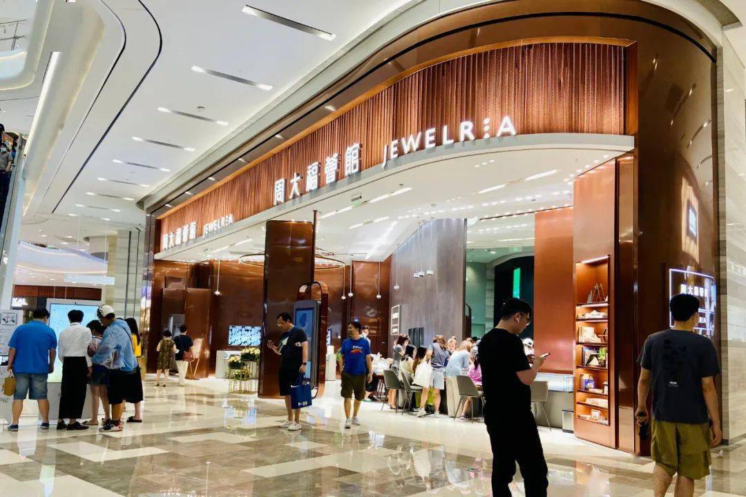 直击北外滩来福士开业现场虹口北外滩的商业越来越有看头了iziretail