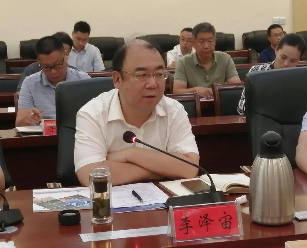 县委书记李泽宙对郑州延津商会前期的工作给予充分肯定,并对下步工作