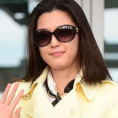 女神经全智贤嫁千亿富豪被质疑整容二胎发福靠鸡胸肉奶昔甩肉45斤