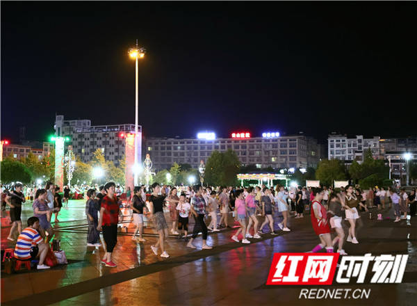 运动|武冈古城夜生活，活出全民运动健康新理念
