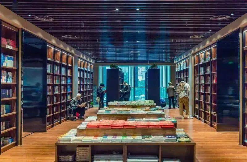 推荐地点:钟书阁,九龙书城,九龙坡图书馆 导航定位