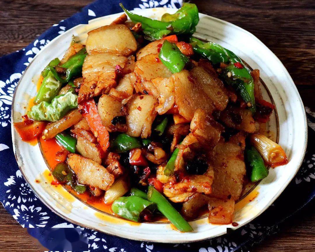 回锅肉的做法青椒炒肉 2497a23cddb6484d860f1a44b4cc37cd.jpeg