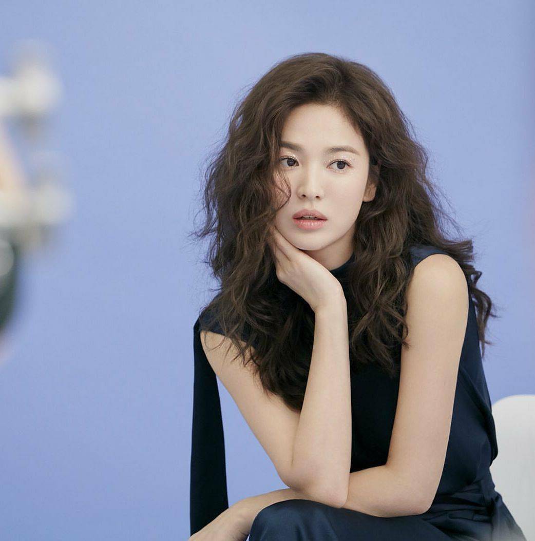 卷发显老像大妈?no!女星们都爱的这几款卷发,美到没朋友!