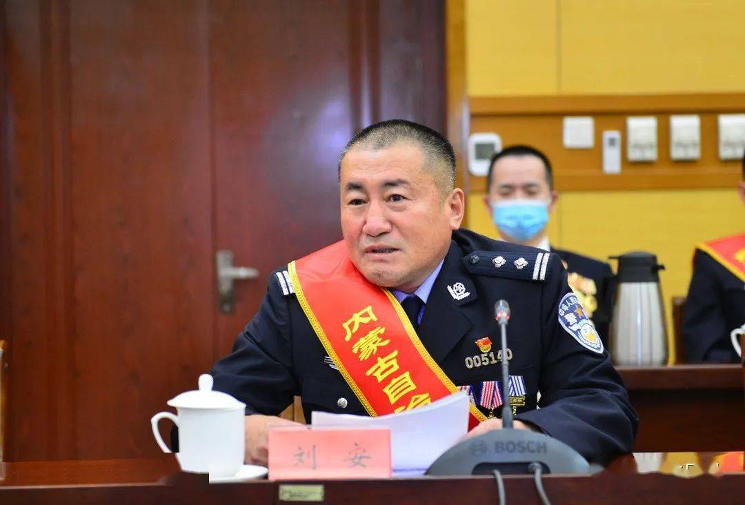 为受表彰的他们点赞