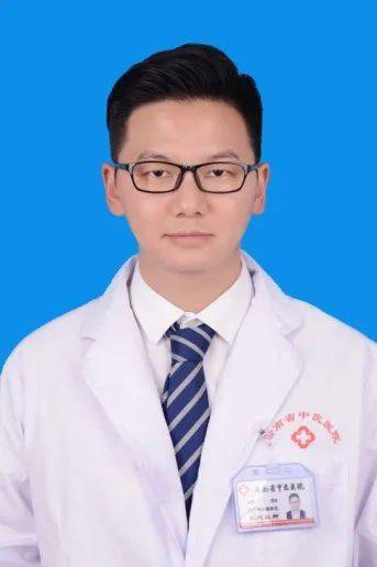 许剑,医学硕士,住院医师,擅长颈椎病,常见四肢骨与关节损伤,运动损伤