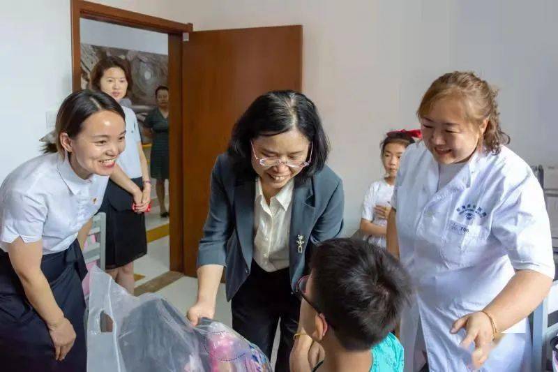 胡迎春副市长调研包头市残疾人工作