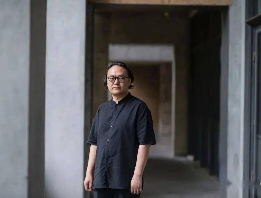 高世名 不当英雄,要造时势