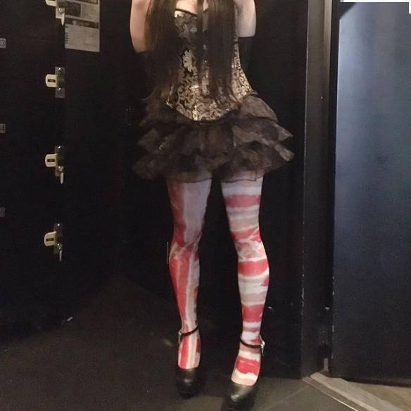 紧急状态|光看着都觉得好饿!日本网友热议“五花肉裤袜”