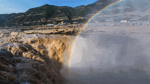 看到这种壮观的景色,都按耐不住心中的激动你要是去过壶口瀑布,那么你