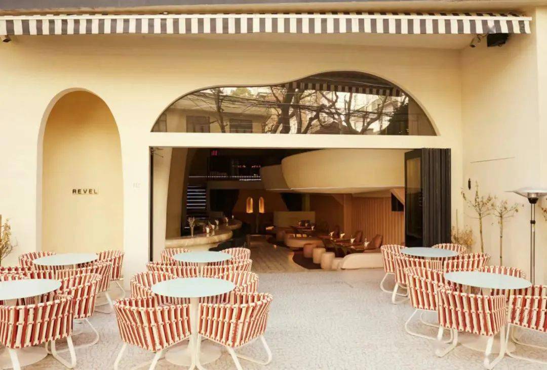 revel | 去不了浓情热烈的巴塞罗那,那就在魔都revel酒吧来一场浪漫的