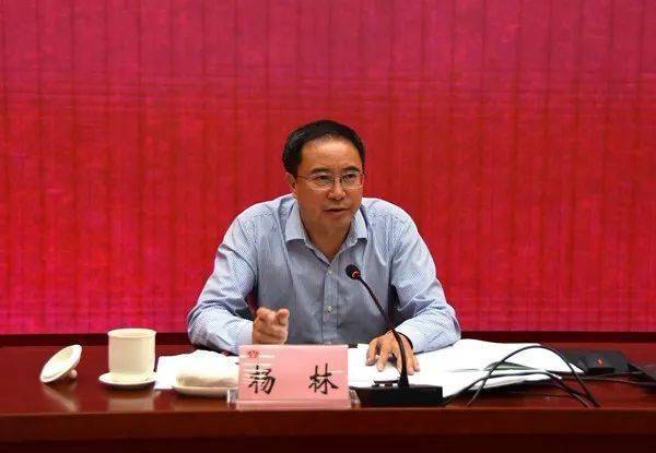 祥云县第一中学党委书记,校长杨国旺,玉溪市第一中学党委书记,校长