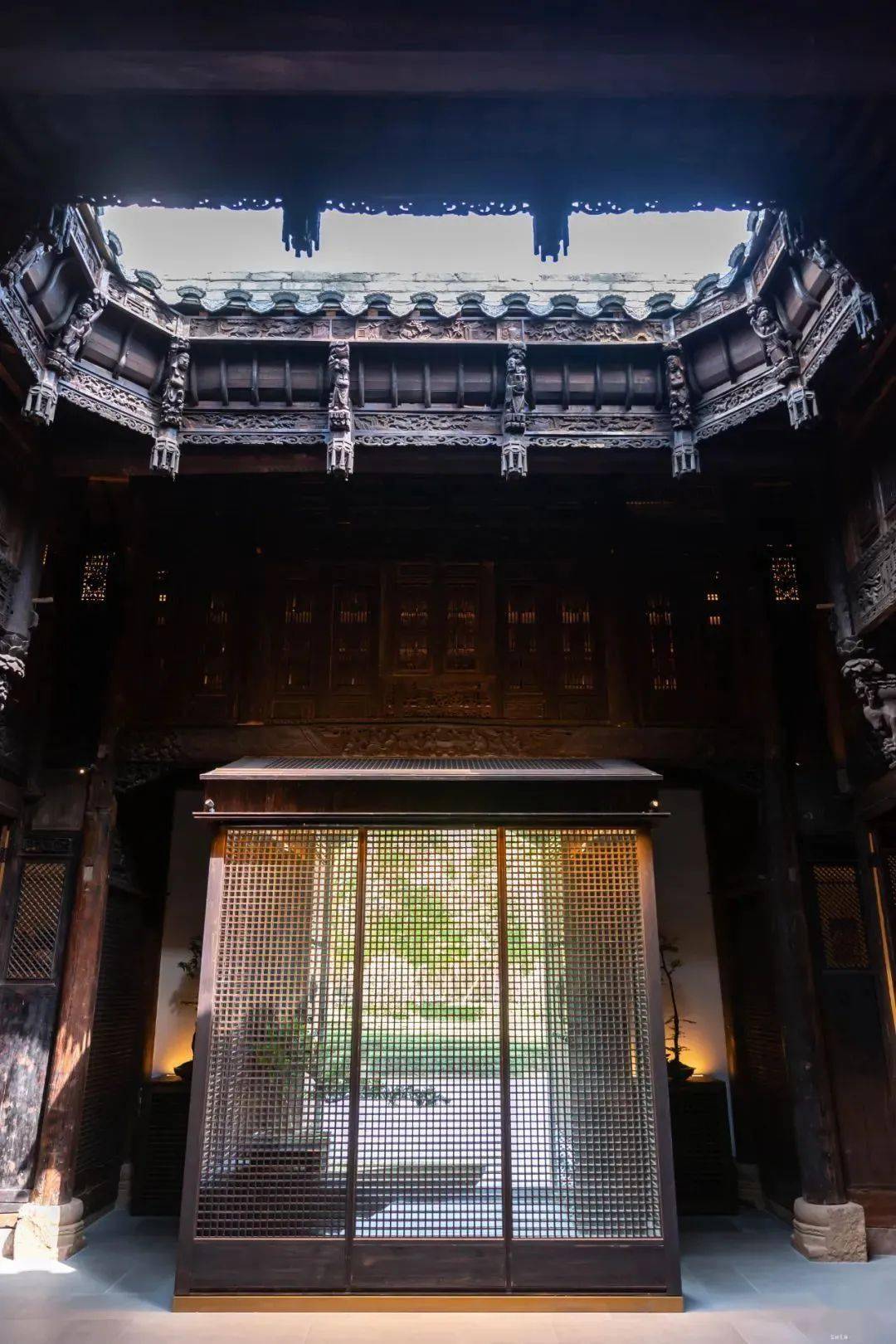 都昌三百年古宅迁移深圳科技园,当地市民纷纷打卡拍照_大夫第