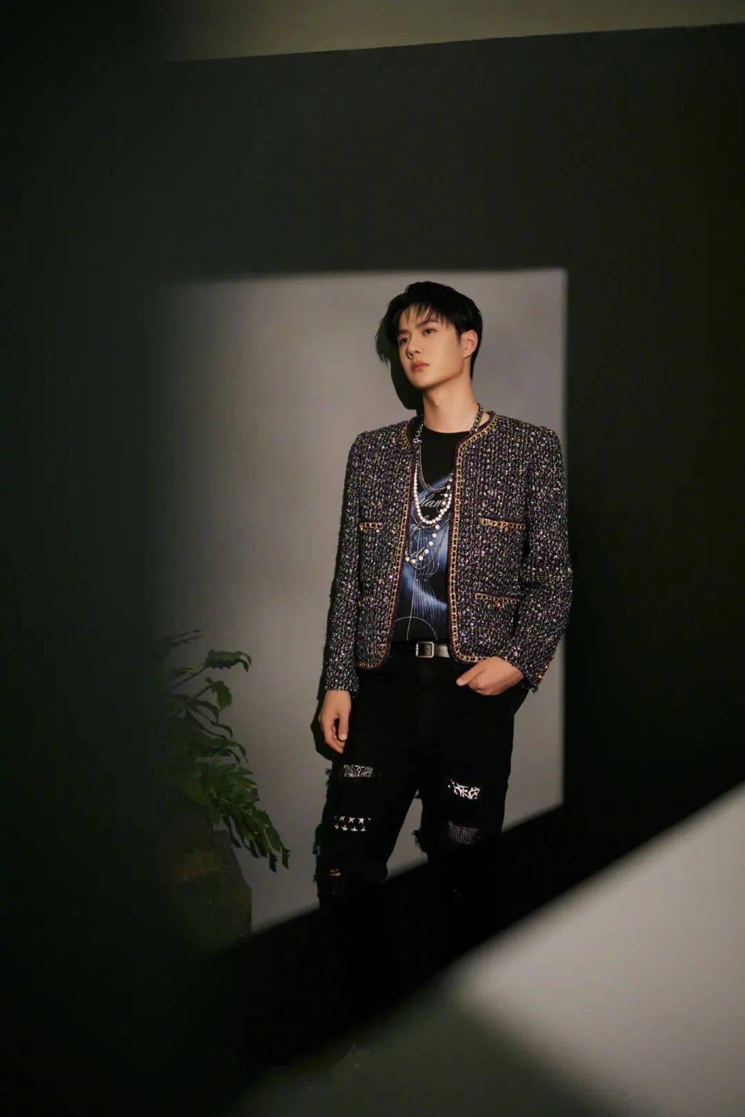 高定|快讯 | 王一博大片、杨幂美图、蔡徐坤舞台造型、李现写真