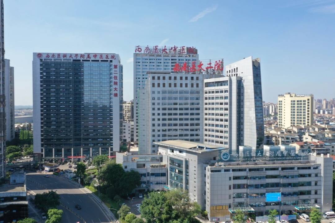 治疗|16岁高中生每天竟要喝16瓶矿泉水 医生：确诊中枢性尿崩症