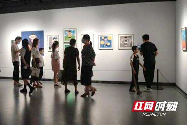 画展|“掉进兔子洞”主题画展开幕，为孩子们编织“绘画梦”
