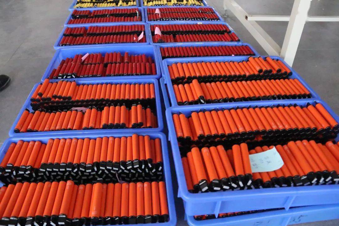 广西首例藤县警方破获假冒商标生产电子烟大案涉案达500多万元