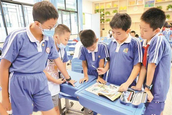 暑托首日 小学生 这可比在家待着有意思多了 福田区