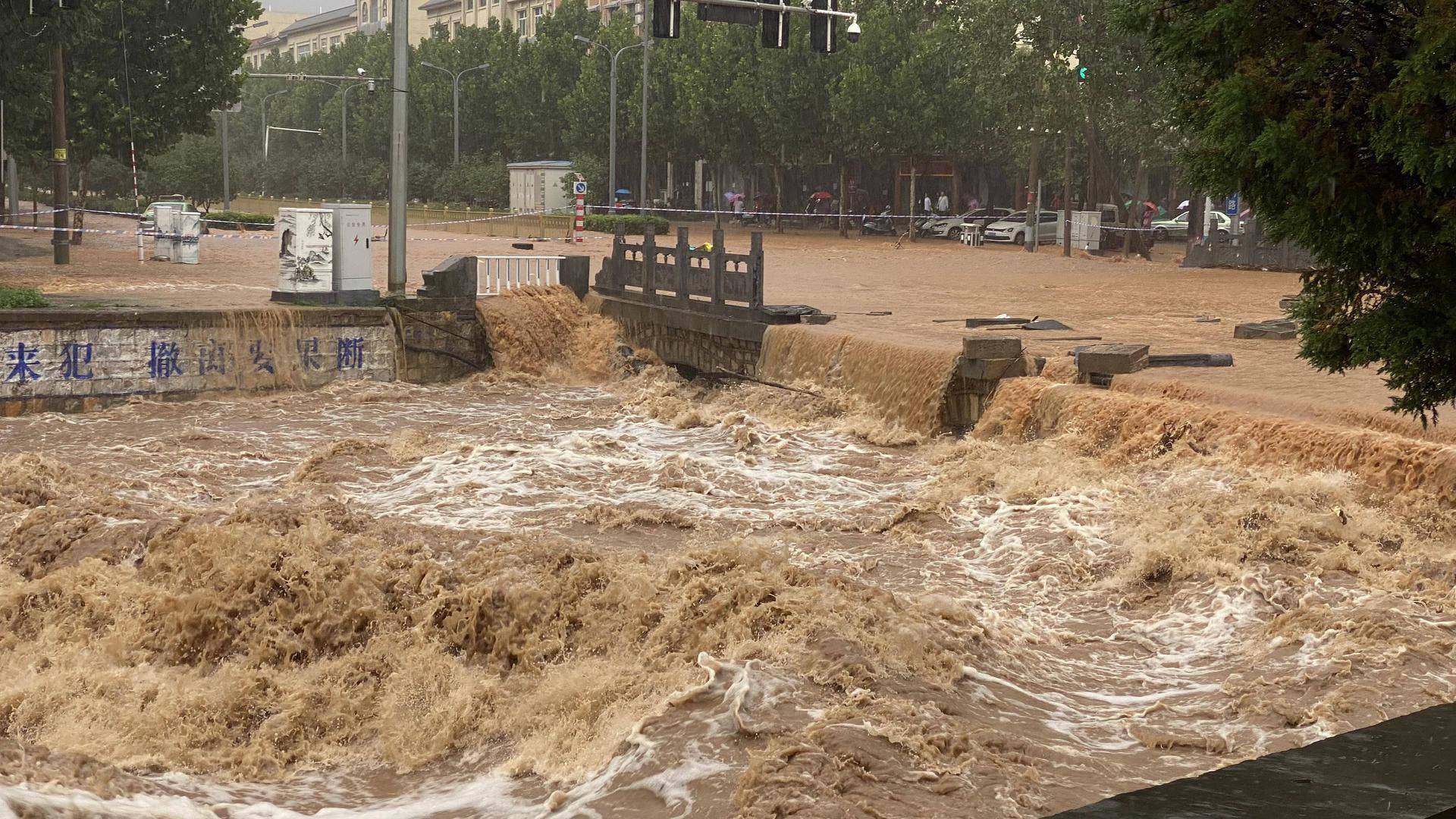 河南洪水照片图片