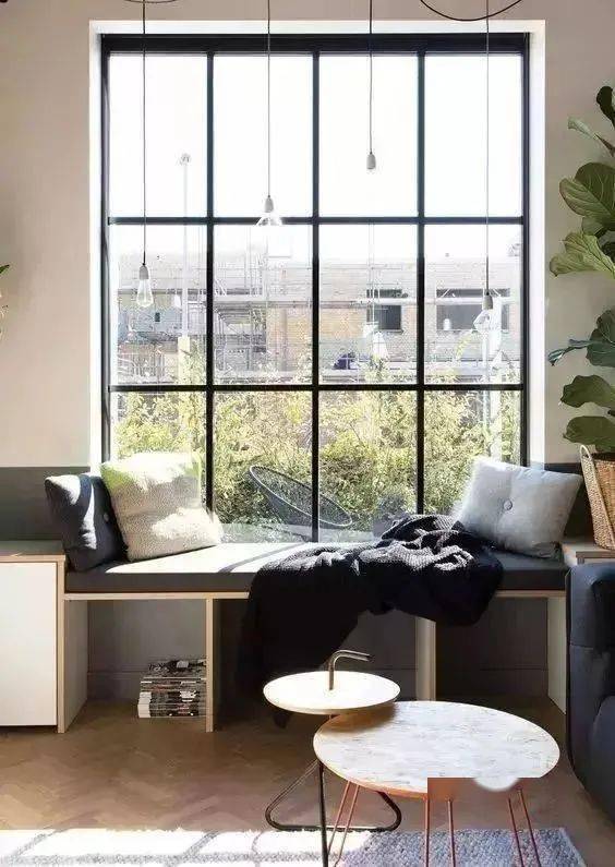 飘窗的窗户一般离地多高 e1cf169ee0804a51b7ce7824b9ea4f72.jpeg