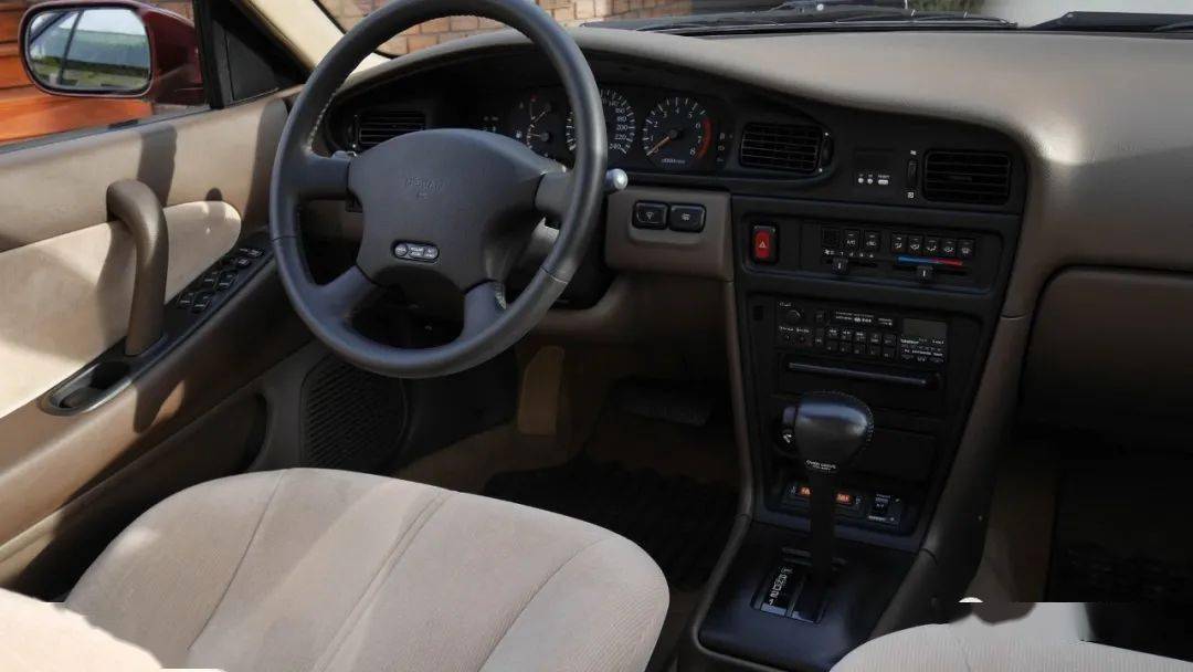 上世纪90年代初老车回顾日产千里马