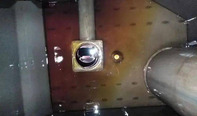 液压油高温发黑气泡如何处置?