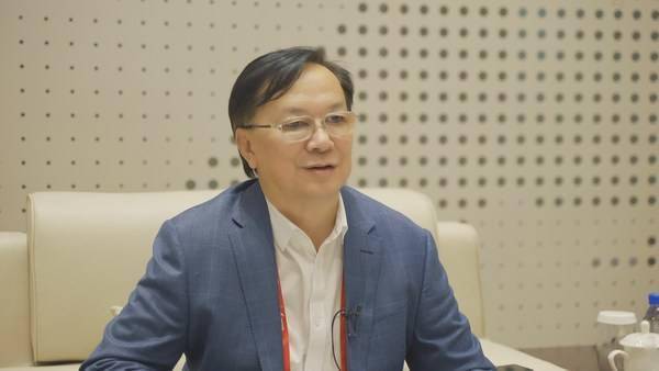 吐槽|眼视光行业首届“吐槽”脱口秀：一场别样的专家“演”讨会