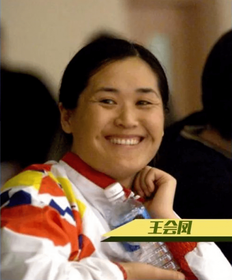 1992年的巴塞罗那奥运会,中国选手王会凤迎战来自意大利的世锦赛个人