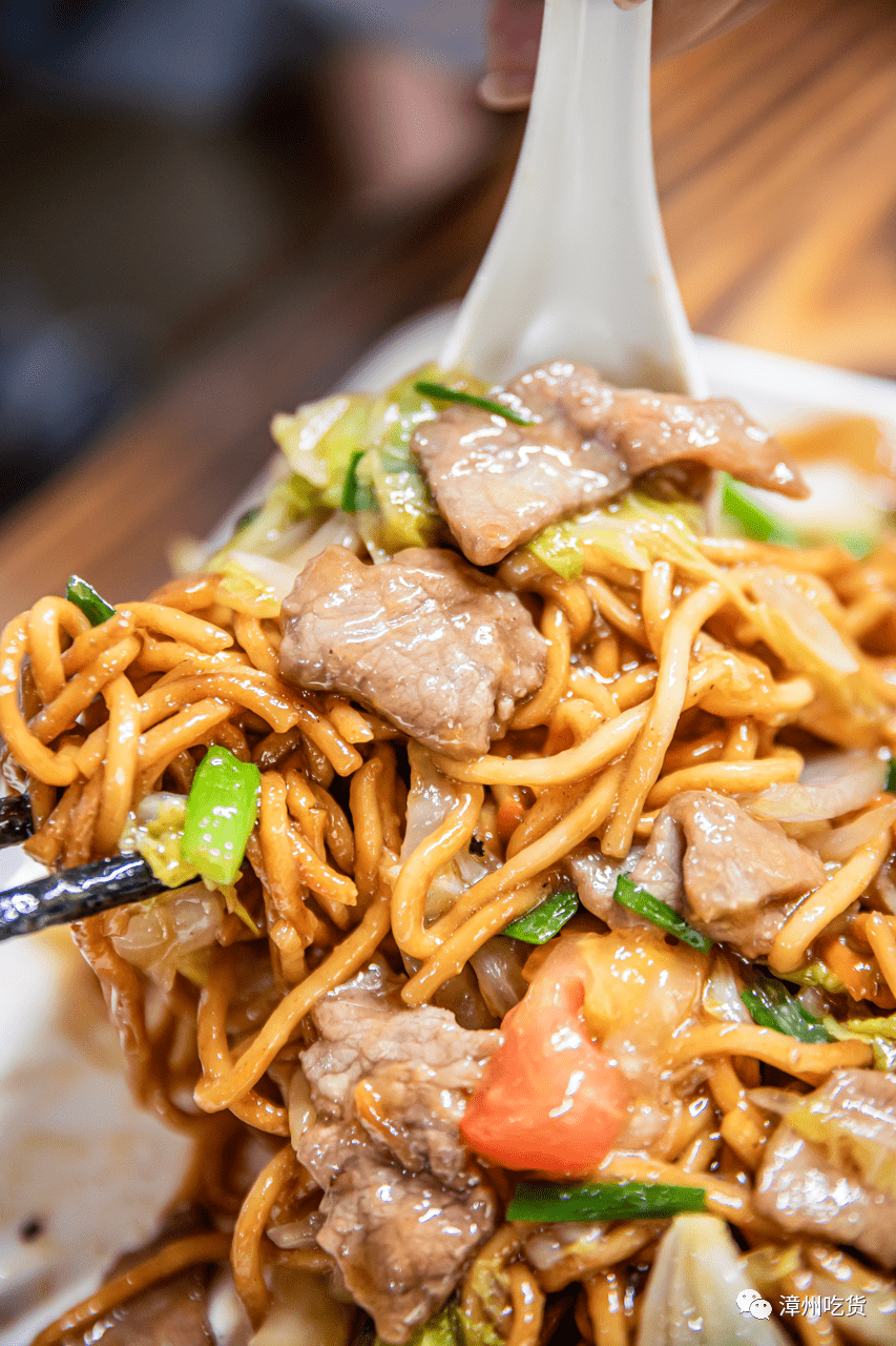 延安路这家牛肉面传承30年,口碑杠杠的没变过!(预览)_沙茶