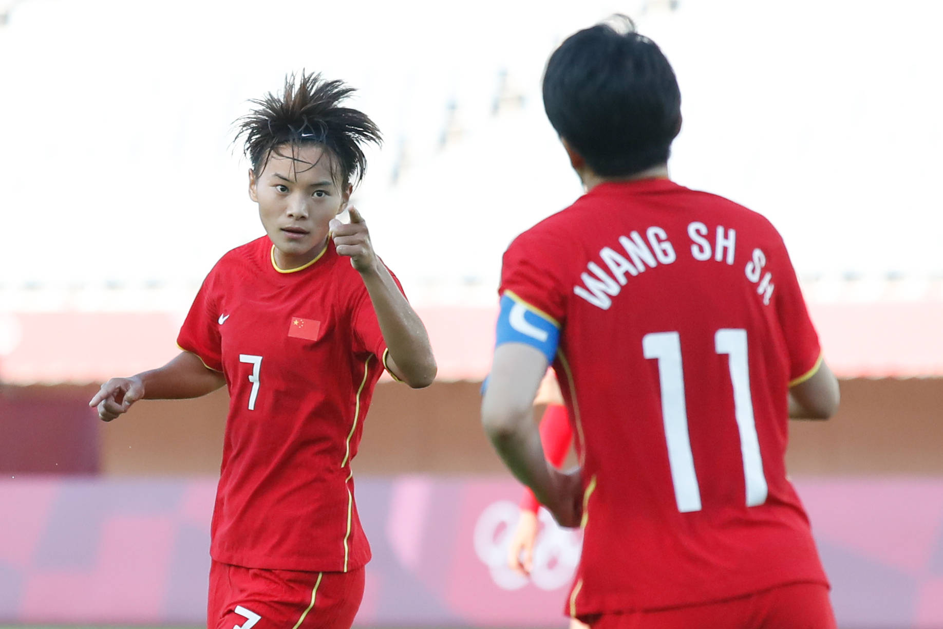 对手|王霜“大四喜”！中国女足4-4赞比亚，这比赛看得太揪心了