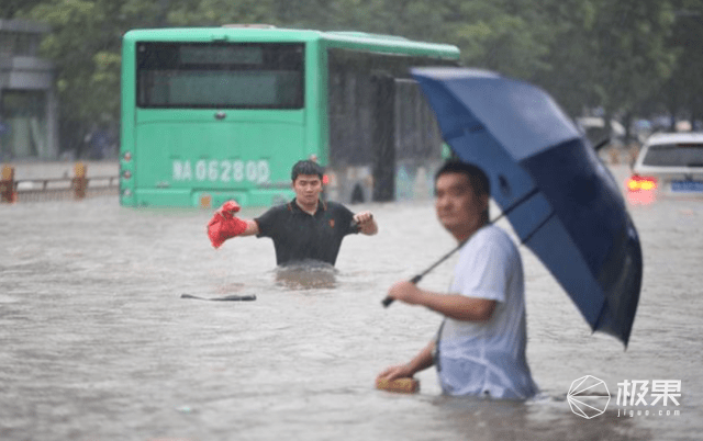 河南暴雨突襲富士康工廠，iPhone 13 發貨可能將延後？ 科技 第2張