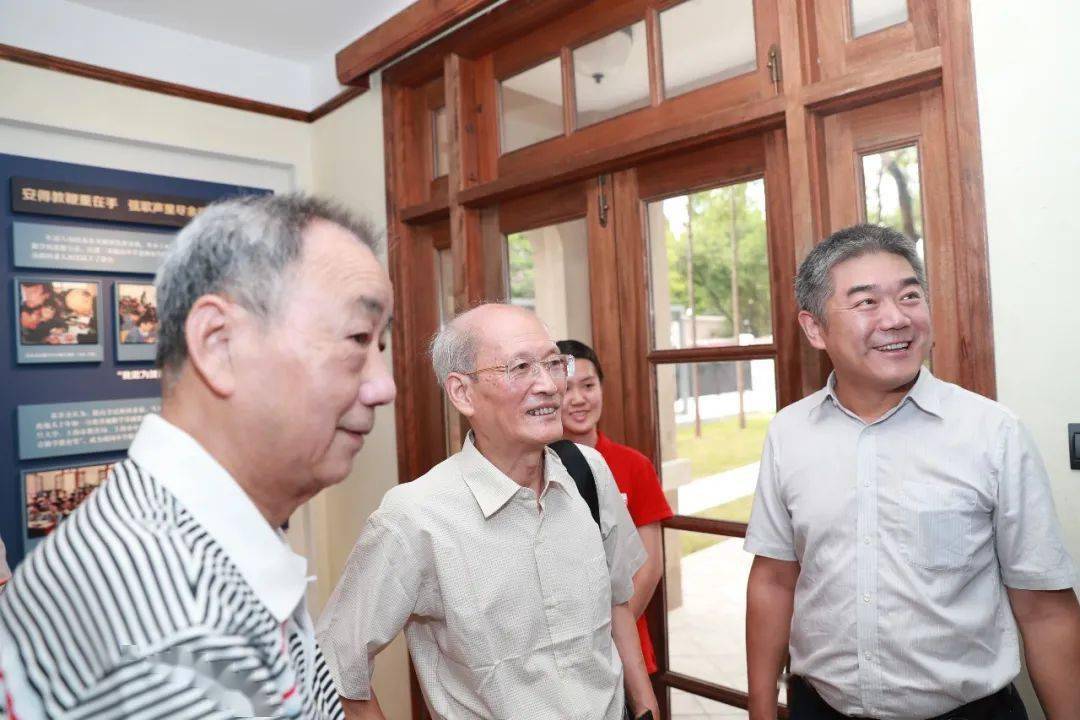 视频顾泠沅用零头布如何实现惊艳世界的青浦实验秘密在这里