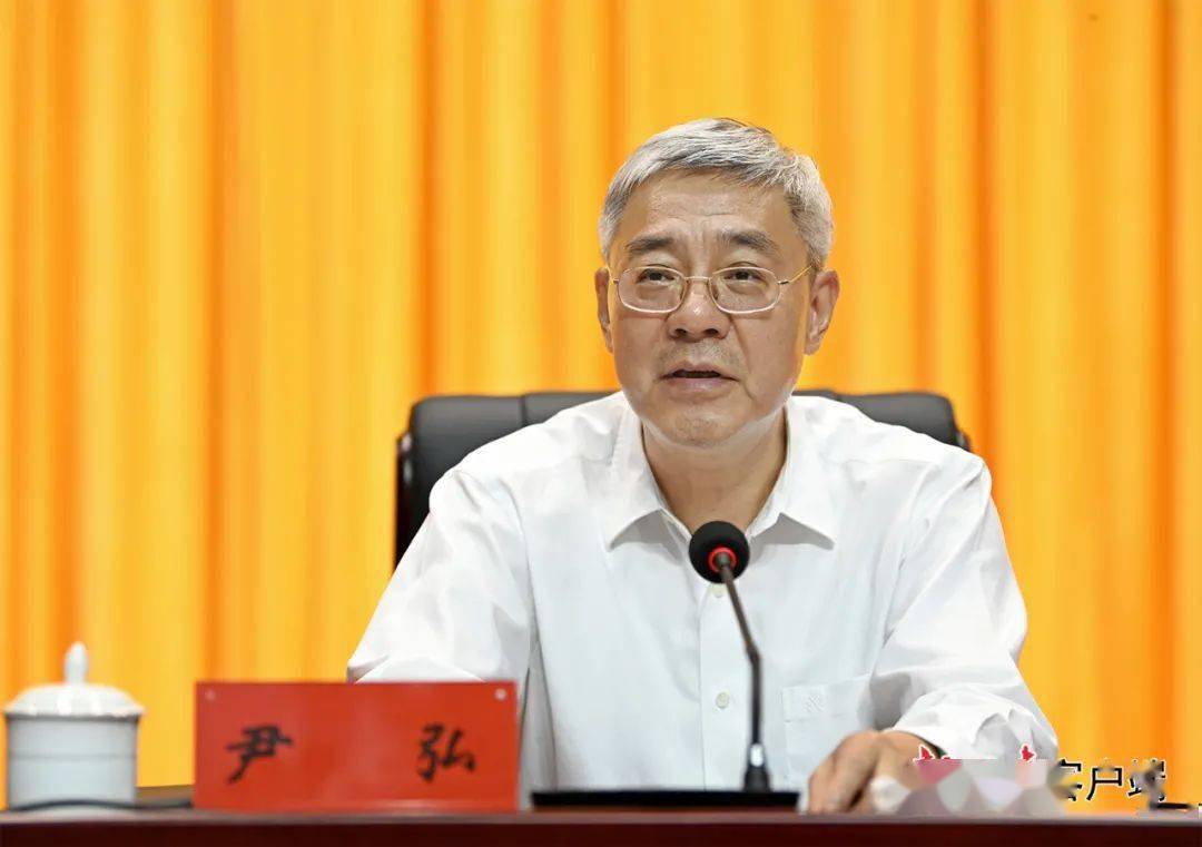 万企兴万村甘肃行动暨光彩会宁行活动启动尹弘出席会议并讲话