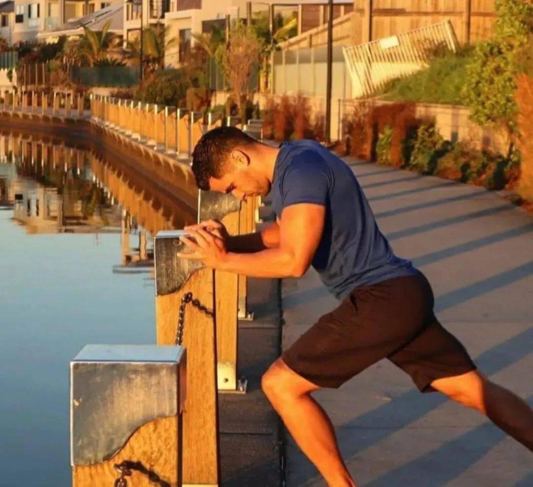 汤加肌肉男旗手半果出场惊艳全球这肉体太可了