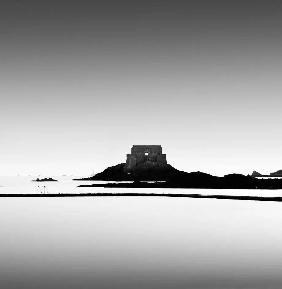 视界| 单色寂静水景