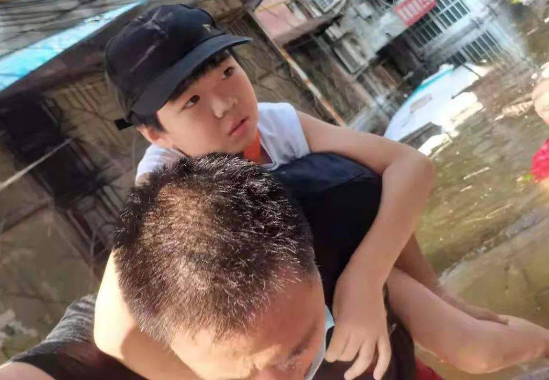 新乡好吃的饭店排行榜_河南新乡:一家餐馆内,有几名顾客吃完面条后,径直离开了