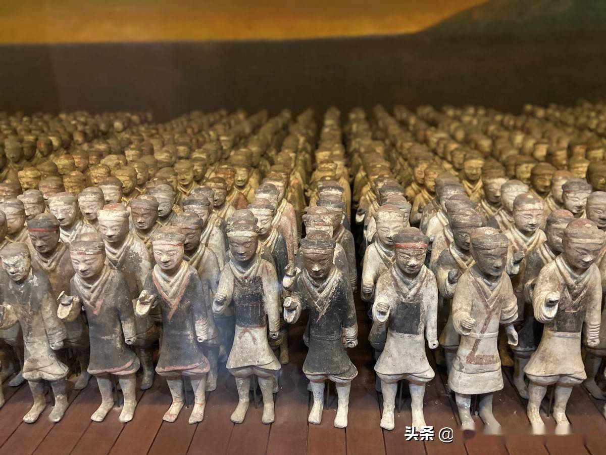 咸阳博物馆:汉高祖长陵陪葬墓陪葬的三千彩绘兵马俑