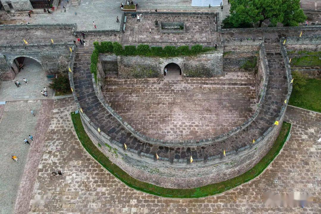 既有八达岭的秀,也有居庸关的险,此生必去!_城墙