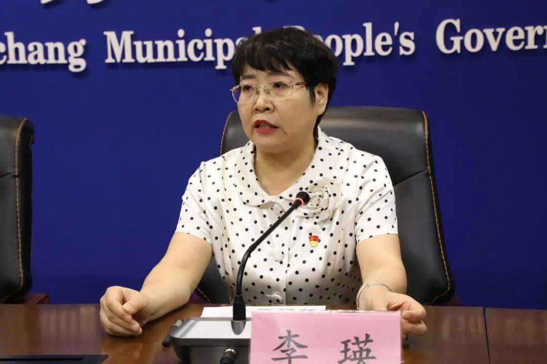 魏都区教体局基础教育股股长 史芳今年,为方便外来务工经商人员随迁