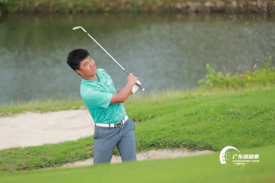云南球员张佳赢得广东巡回赛珠海公开赛冠军 王煦居亚