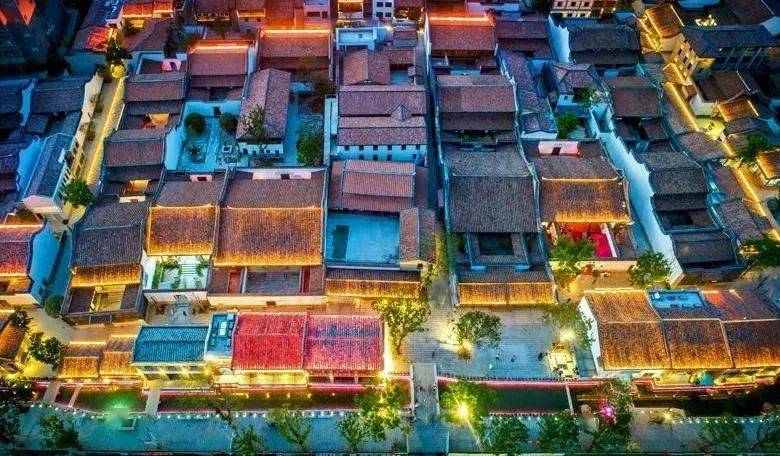 陈家大厝魁龙坊陈家大厝是温麻历史文化街区精心修缮的第一座古民居