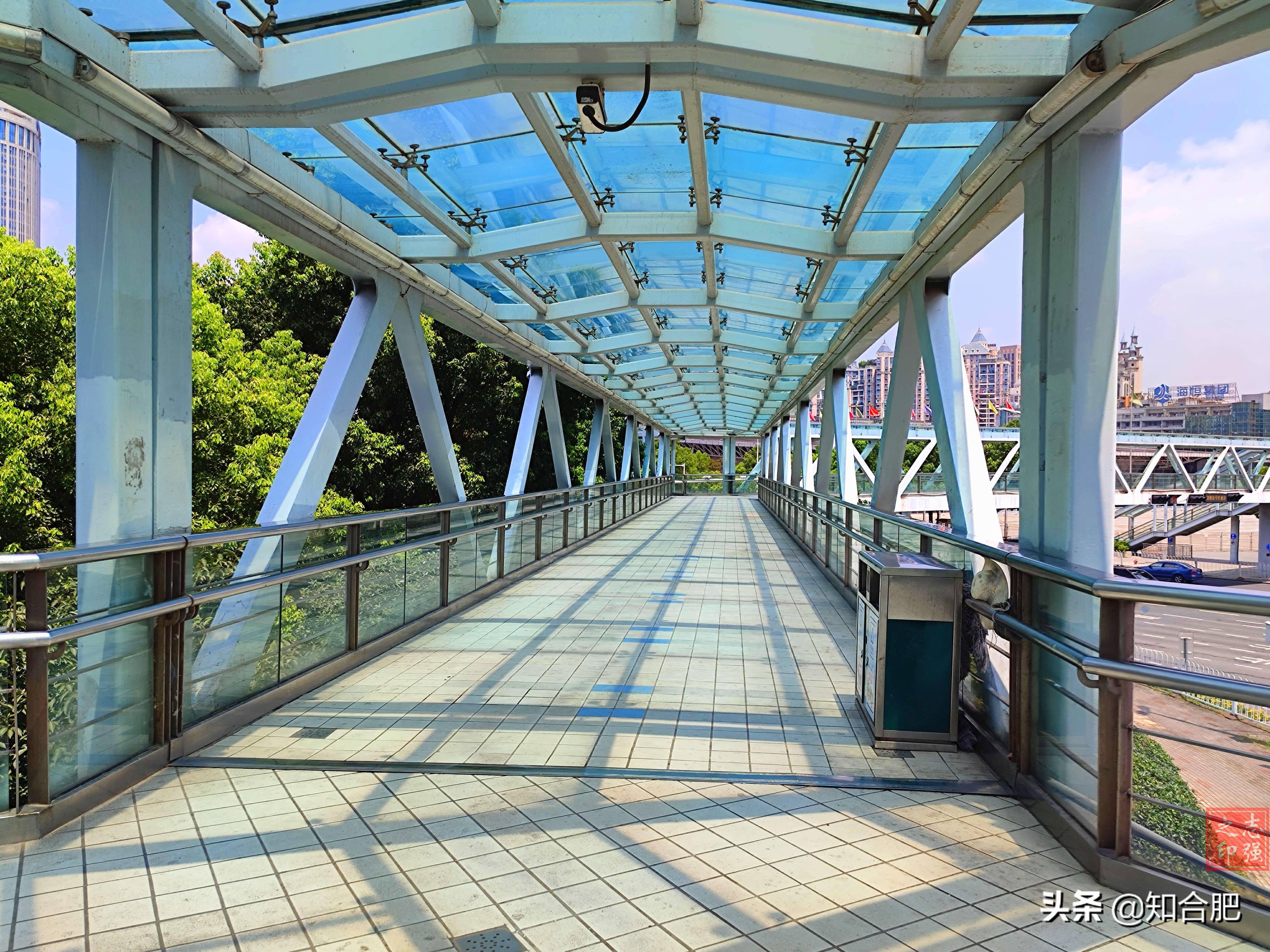 合肥明珠广场天桥图片