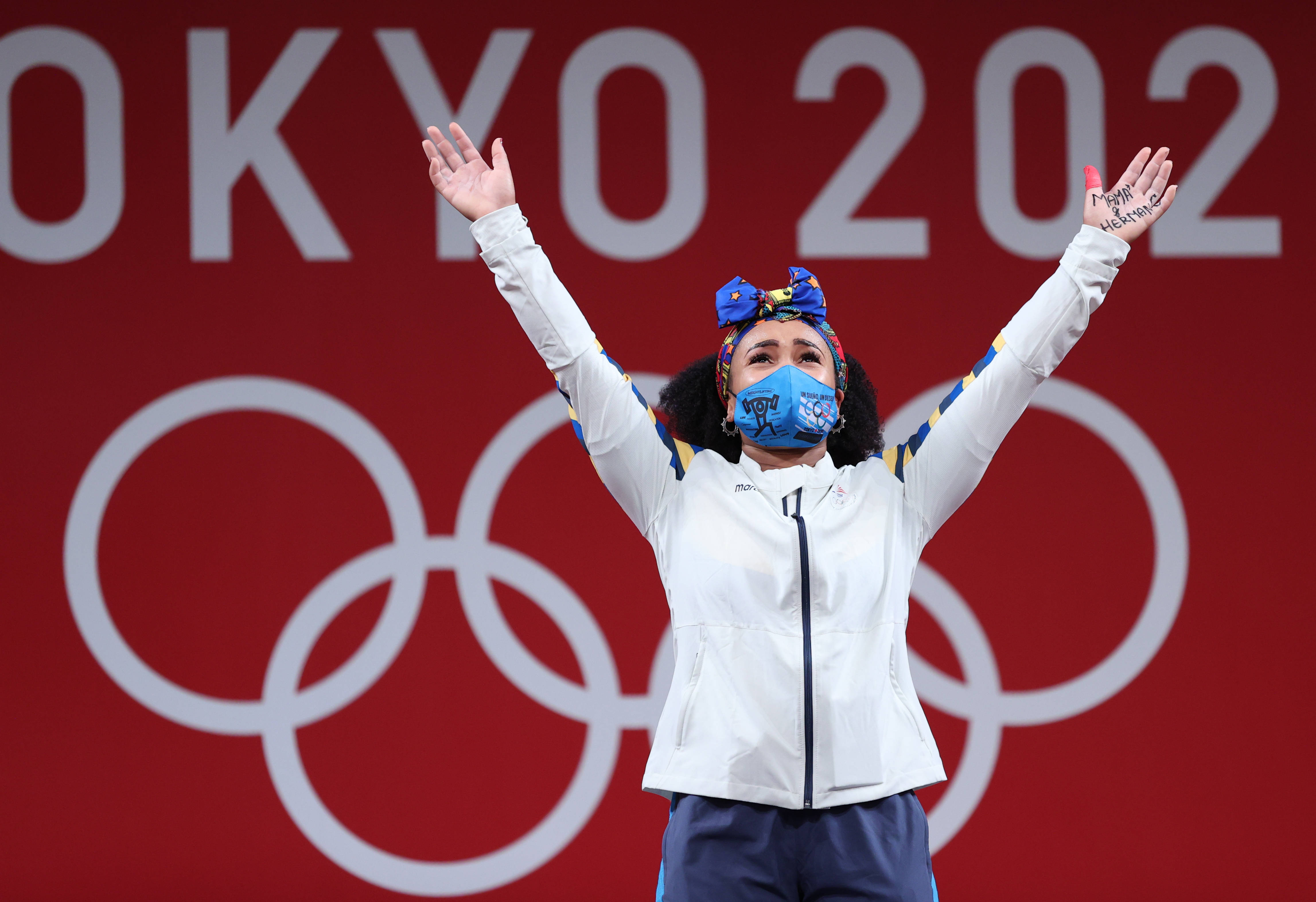 举重——女子76公斤级:厄瓜多尔选手巴莱拉夺冠